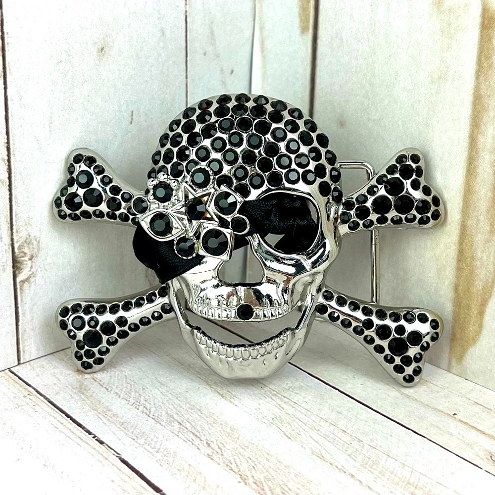 Skull and cross bone pirate belt buckle with rhinestones